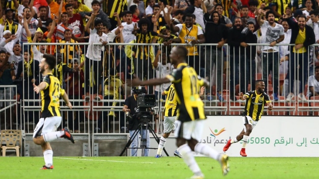 Al Ittihad de José Luis Sierra avanzó en la Copa del Rey con gol de Villanueva