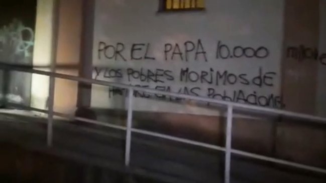 Indagan ataque incendiario que afectó a iglesia en Talca