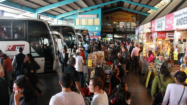 Hombre murió apuñalado en terminal de buses de Talca