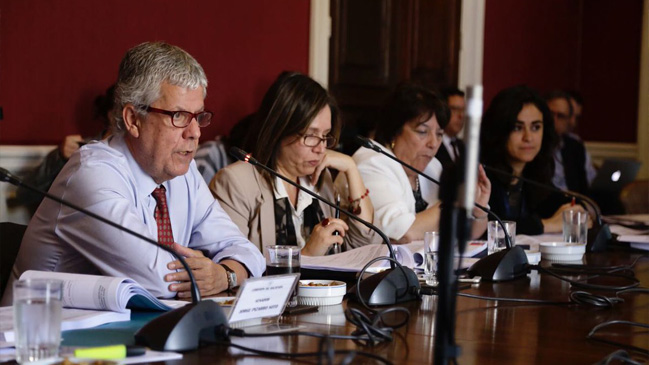 Comisión de Hacienda del Senado despachó el reforma a la educación superior