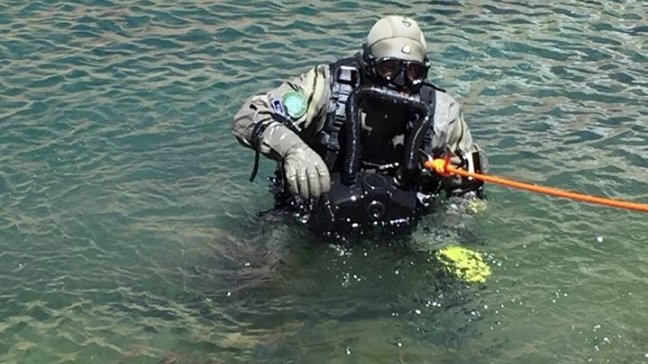 Carabinero batió récord mundial de buceo extremo