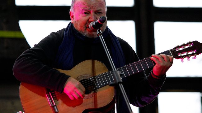 Horacio Salinas y Patricio Manns recibirán importante premio del Gobierno