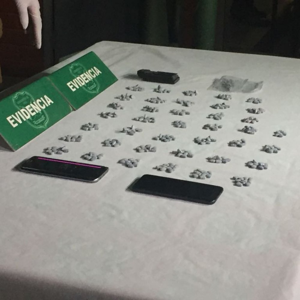 Detienen a hombre que portaba más de 400 pastillas de éxtasis en Santiago