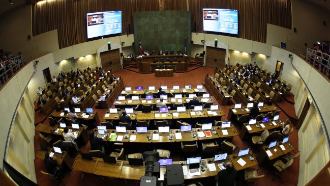 Diputados dan marcha atrás: Ya no tendrán 29 días de permiso sin goce de sueldo