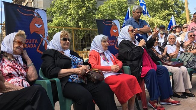 Madres de Plaza de Mayo acusan a Gobierno argentino de querer borrar la historia