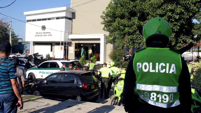 Cinco muertos y 41 heridos por ataque explosivo en Colombia