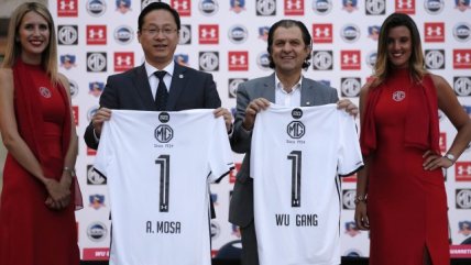 Colo Colo presentó oficialmente su camiseta para la nueva temporada