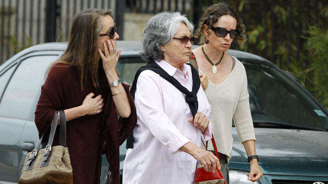 Nieta de Nicanor Parra: 