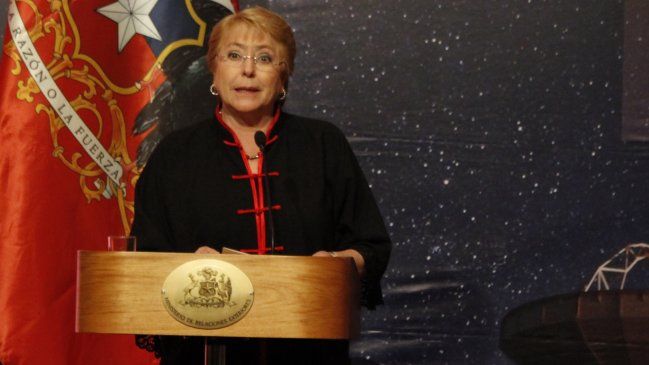 Presidenta Bachelet encabezó lanzamiento de libro 