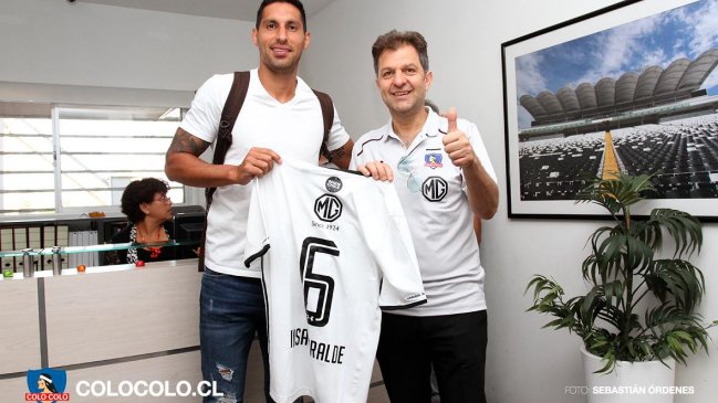 Colo Colo oficializó el fichaje del argentino Juan Manuel Insaurralde