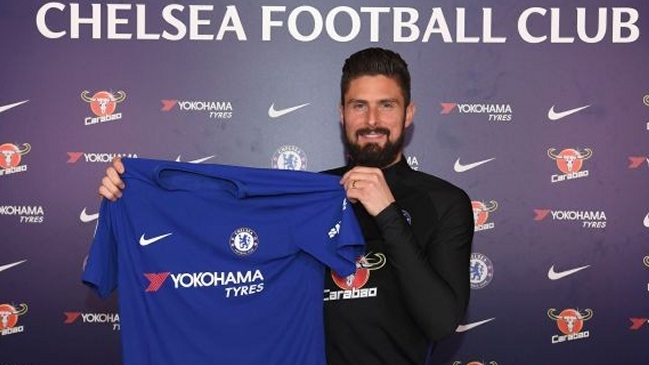 Chelsea oficializó el fichaje del delantero Oliver Giroud
