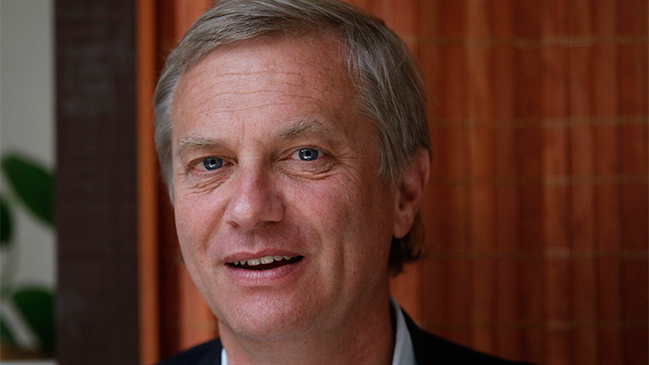 Kast critica a Lavín por 