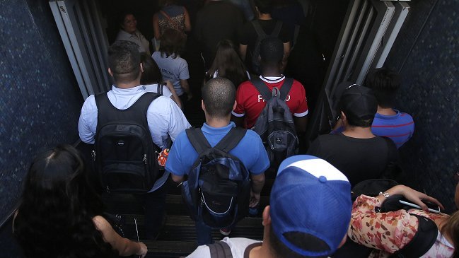 Revisa el estado del tránsito, el Metro y Transantiago