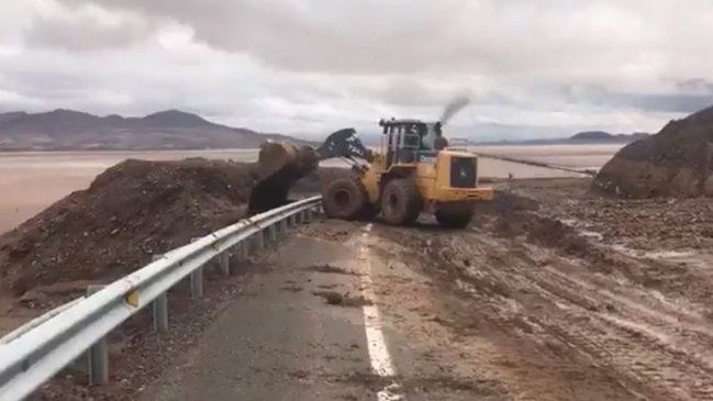 Cerraron ruta que une Calama y Ollagüe por fuertes lluvias en la zona