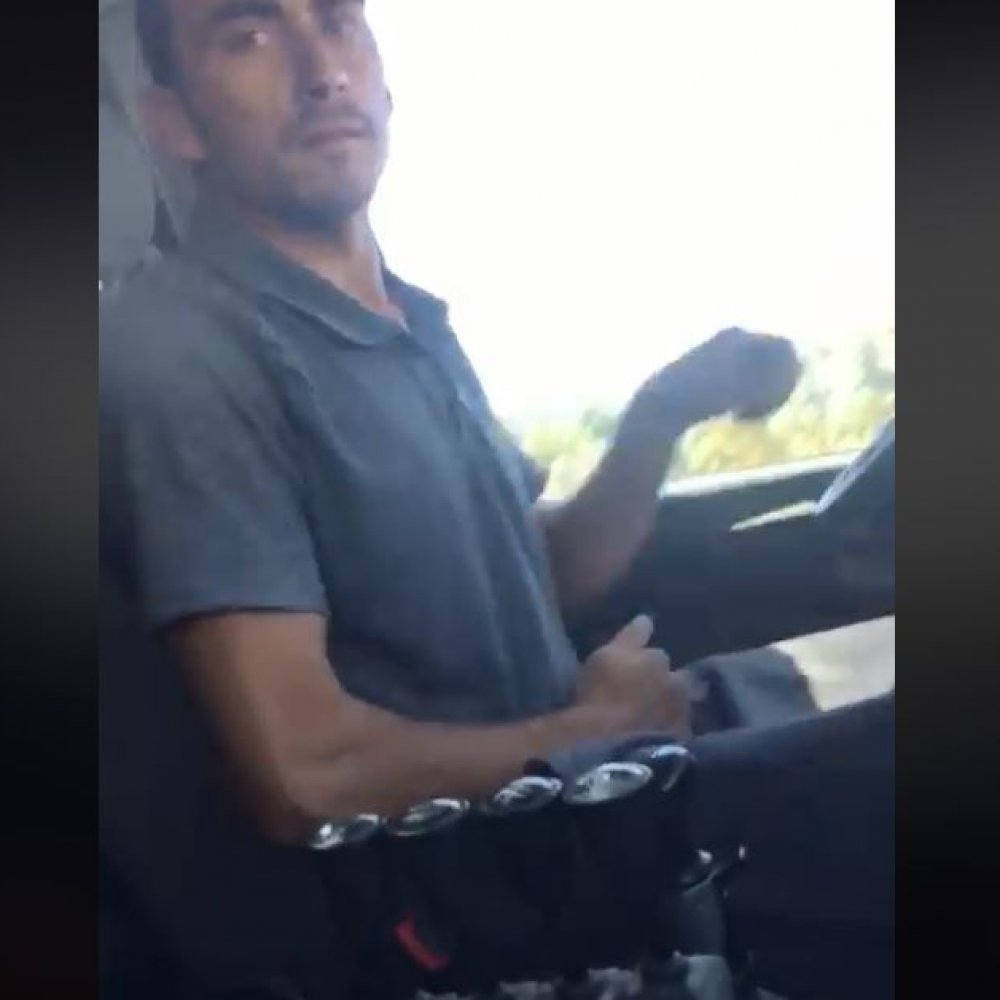 Denuncian a camionero por masturbarse frente a una joven que recogió haciendo dedo