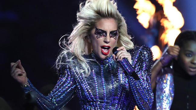 Lady Gaga suspende los últimos diez conciertos de su gira por problemas de salud