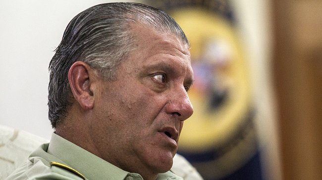 Diputado RN: El general Villalobos ha tenido que bailar con la fea