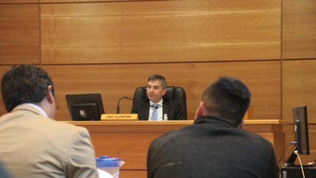 Formalizan a conscripto por masturbarse frente a menores de edad