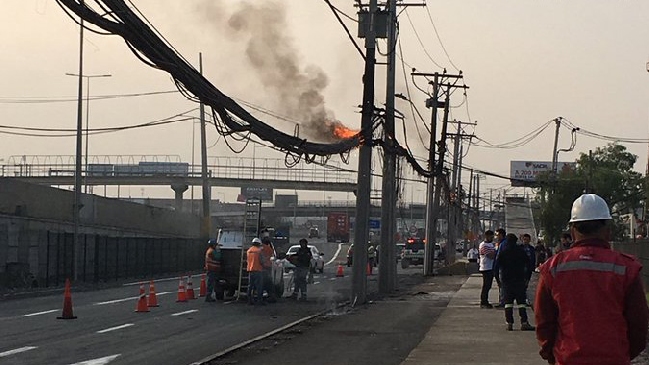 Incendio afectó a cableado eléctrico en la Ruta 5 norte