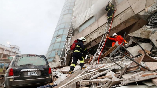 Suben a cuatro los muertos en el terremoto en Taiwán