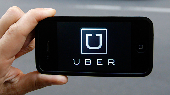 Uber anunció que su seguro cubrirá a pasajeros y conductor tras accidente en Costanera Norte