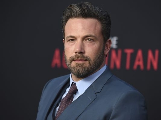 Padre de Ben Affleck le echó la culpa a Hollywood por alcoholismo del actor