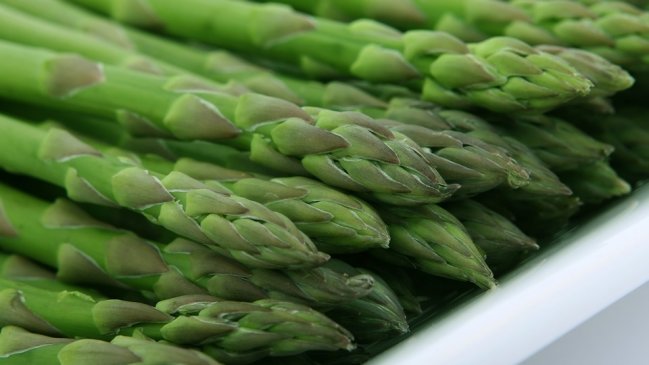 Estudio asegura que los espárragos ayudan a propagar el cáncer de mamas
