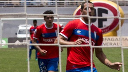 Luciano Aued anotó desde el punto penal y abrió la cuenta entre Universidad Católica y Curicó Unido