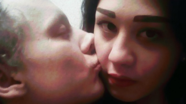 Mujer asfixió a su marido en juego sexual y lo destripó