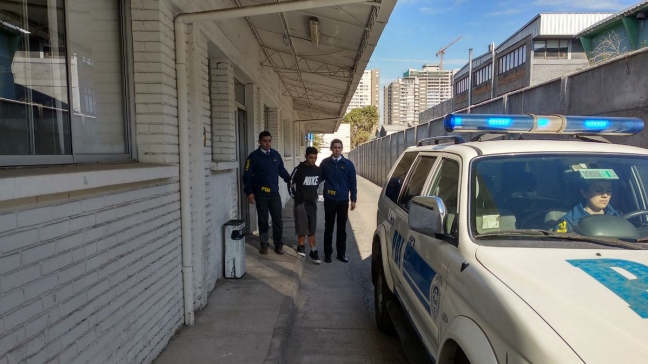 Dos sujetos asaltaron y asesinaron a joven de 21 años en Cerro Navia