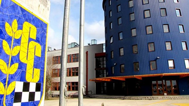 Colegio de Chillán habilitó baños mixtos para alumnos trans