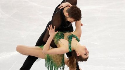  Patinadora francesa sufrió percance en Juegos Olímpicos  