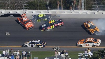  Danica Patrick se retiró anticipadamente de Nascar  