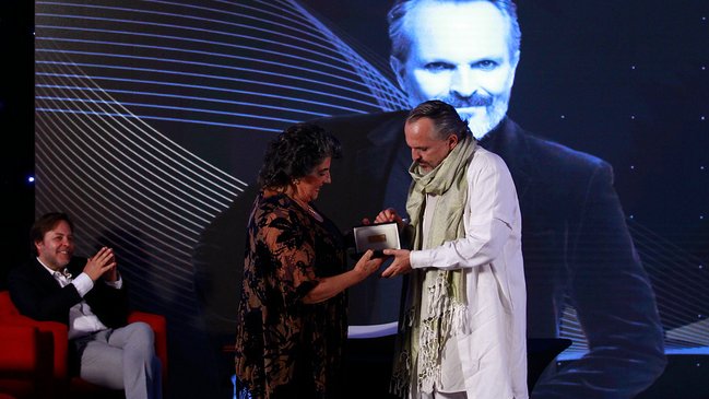 Miguel Bosé se convirtió en Visita Ilustre de Viña del Mar por su trayectoria