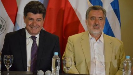 Alejandro Guillier asistió a foro progresista en Paraguay