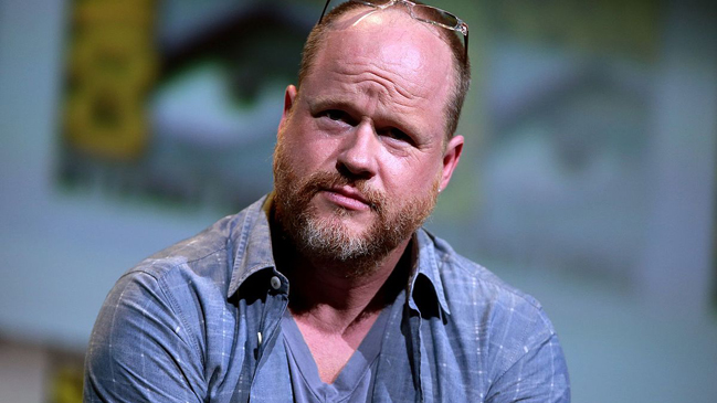 Warner se queda sin director: Joss Whedon abandona la película sobre Batgirl