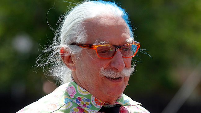 Patch Adams enfatiza: Autores de tiroteos en EEUU no son enfermos mentales