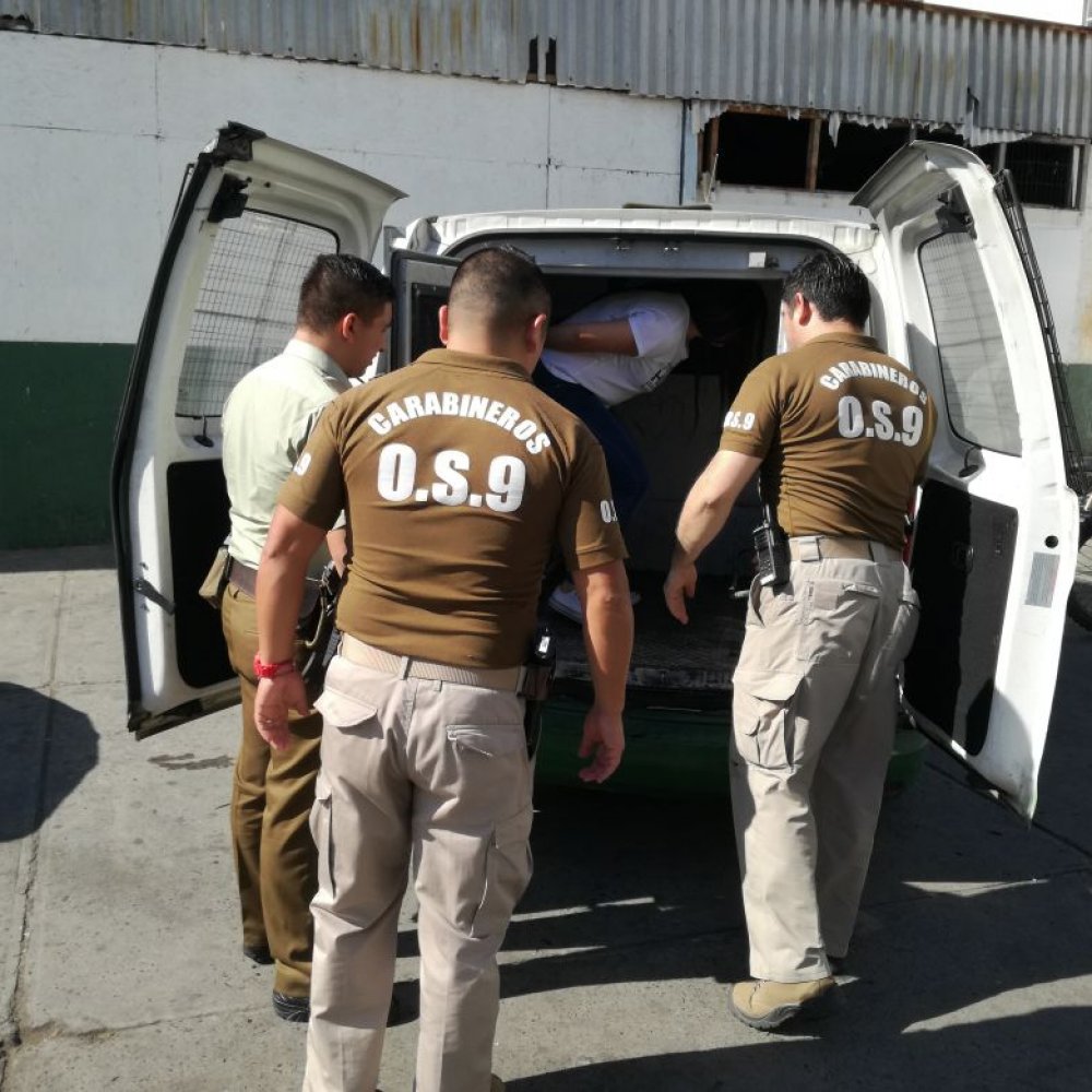 Valparaíso: Carabineros detuvo a muchacha que tenía siete órdenes pendientes