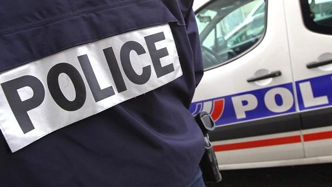 Hombre pasó tres meses muerto en su sofá sin que nadie se diera cuenta