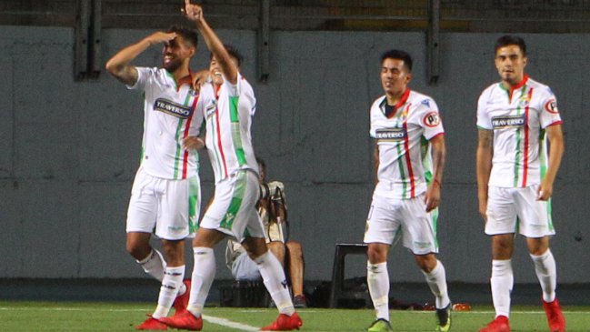 Audax Italiano se alzó ante Everton y consiguió su primera victoria en el Campeonato