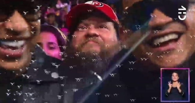 La emoción de Rodrigo Salinas tras el triunfo en Viña de Sergio Freire