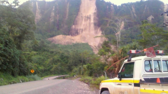 Al menos 31 muertos y 300 heridos en Papúa Nueva Guinea por terremoto