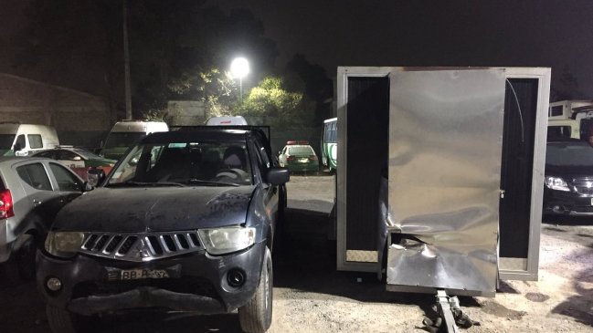 Dos detenidos tras persecución policial: Se movilizaban en carro de comida rápida