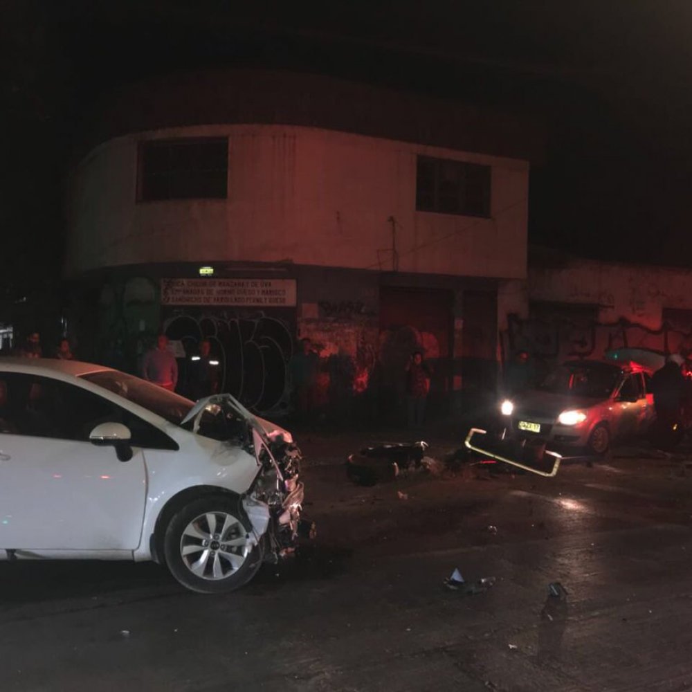 Persecución policial terminó con un adolescente detenido en Santiago