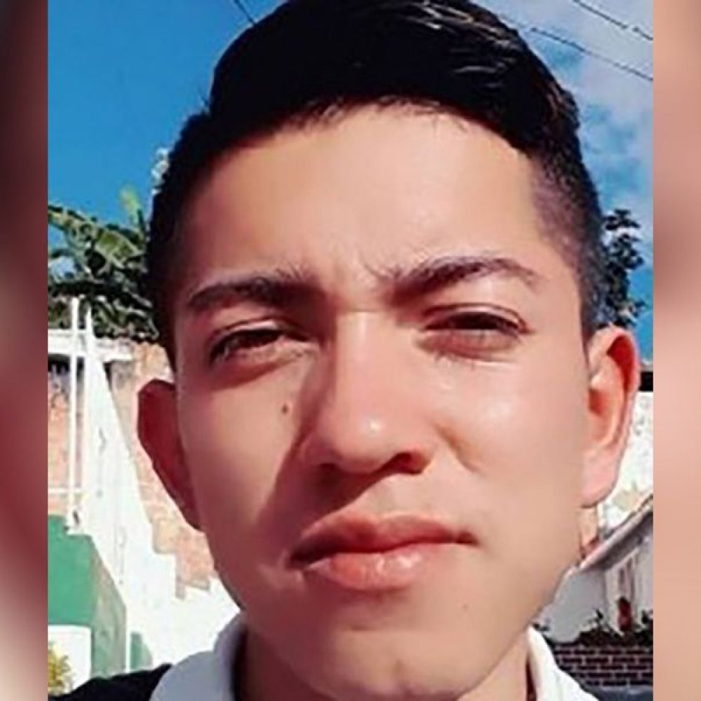 Se intentó tomar una selfie pero cayó por un precipicio de 120 metros de altura