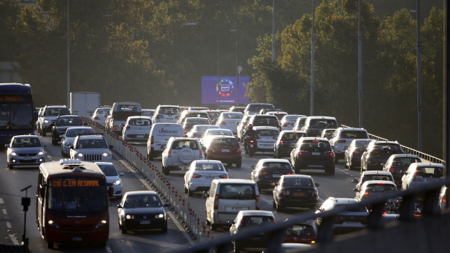 Revisa el estado del tránsito, el Metro y Transantiago