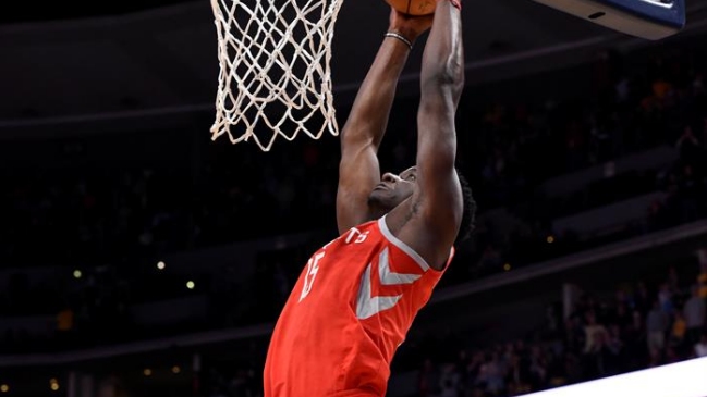 Houston Rockets doblegó a Boston Celtics y sumó su decimoquinta victoria consecutiva en la NBA