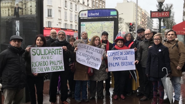 Chilenos protestaron en Francia para pedir asilo político para Palma Salamanca