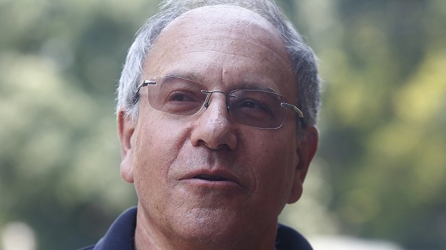 Tomás Hirsch: La Constitución de Bachelet no es más que un saludo a la bandera