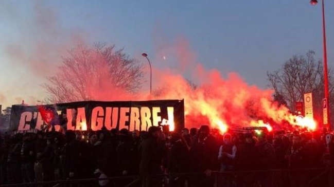 Dos hinchas radicales de PSG fueron arrestados frente al hotel de Real Madrid